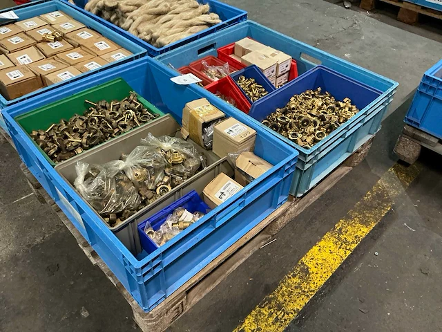 Partij messing slangkoppellingen - afbeelding 3 van  10