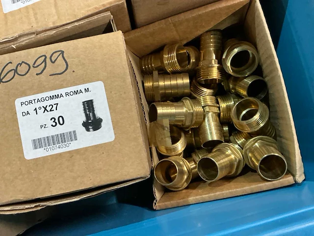 Partij messing slangkoppellingen - afbeelding 3 van  7
