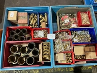 Partij messing slangkoppellingen