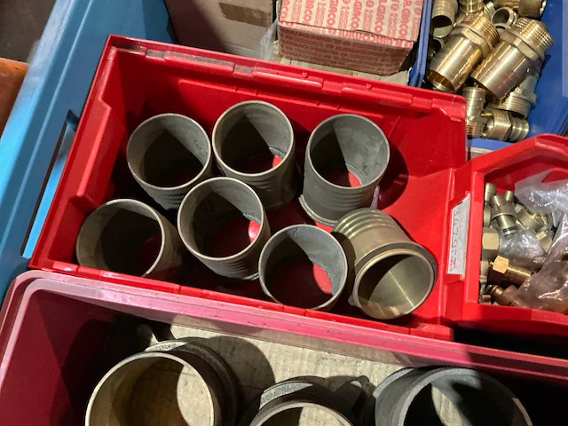 Partij messing slangkoppellingen - afbeelding 8 van  12