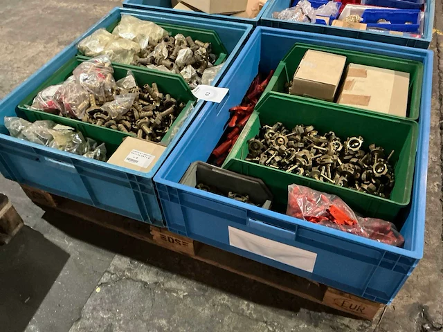 Partij messing slangkoppellingen - afbeelding 3 van  10