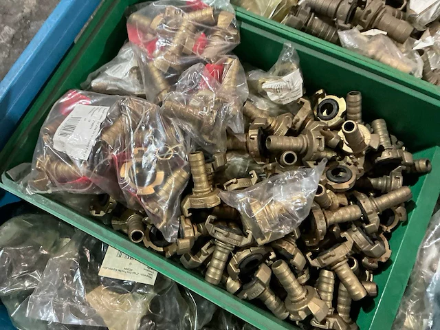 Partij messing slangkoppellingen - afbeelding 9 van  10