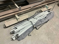 Partij metaal op mobiele stelling - afbeelding 4 van  12