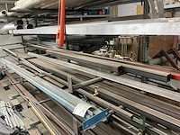 Partij metaal op mobiele stelling - afbeelding 8 van  12