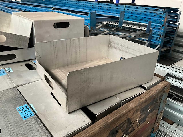 Partij metalen bakjes (50x) - afbeelding 1 van  8