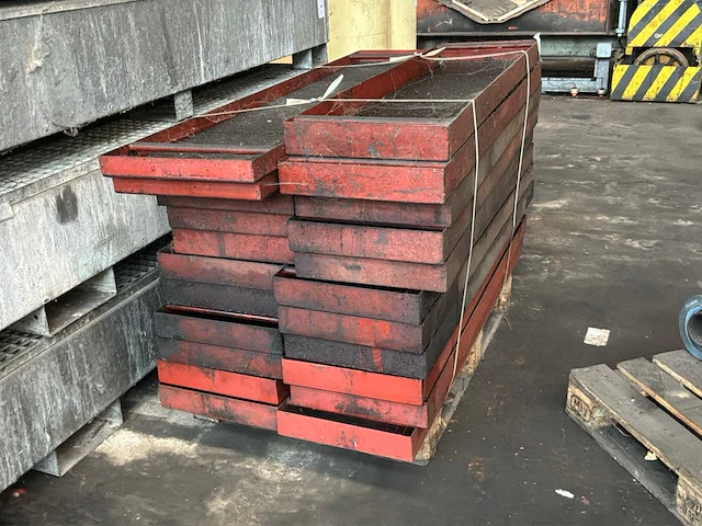Partij metalen bakken - afbeelding 2 van  2