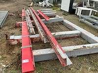 Partij metalen balken en constructie - afbeelding 3 van  3
