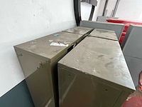 Partij metalen bergkasten en vestiairekasten (garage/werkplaats) - afbeelding 2 van  5
