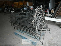 Partij metalen boombescherming - afbeelding 1 van  7