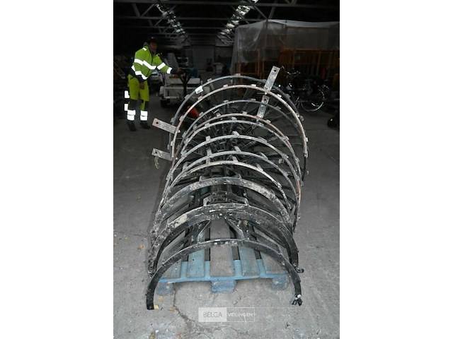 Partij metalen boombescherming - afbeelding 2 van  7