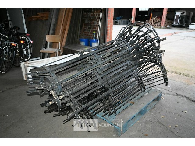 Partij metalen boombescherming - afbeelding 3 van  7