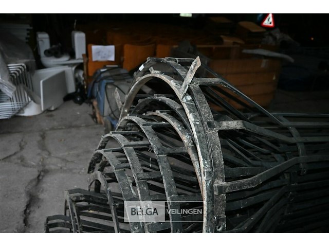 Partij metalen boombescherming - afbeelding 6 van  7