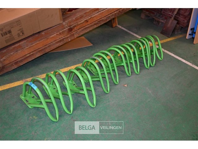 Partij metalen fietsbeugels - afbeelding 1 van  5