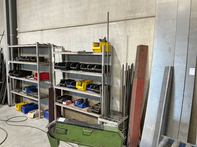 Partij metalen halffabrikaten - afbeelding 1 van  17