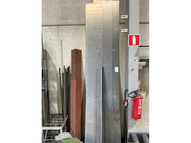 Partij metalen halffabrikaten - afbeelding 10 van  17