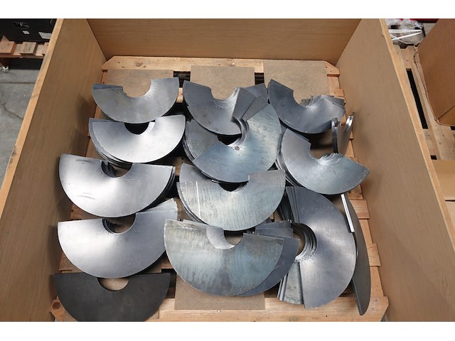 Partij metalen halve manen - afbeelding 1 van  1