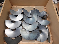 Partij metalen halve manen - afbeelding 1 van  1