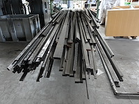 Partij metalen/ inox/aluminium profielen + 9 x houder - afbeelding 2 van  9