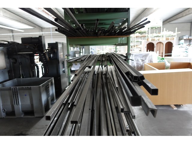 Partij metalen/ inox/aluminium profielen + 9 x houder - afbeelding 3 van  9