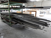 Partij metalen/ inox/aluminium profielen + 9 x houder - afbeelding 5 van  9