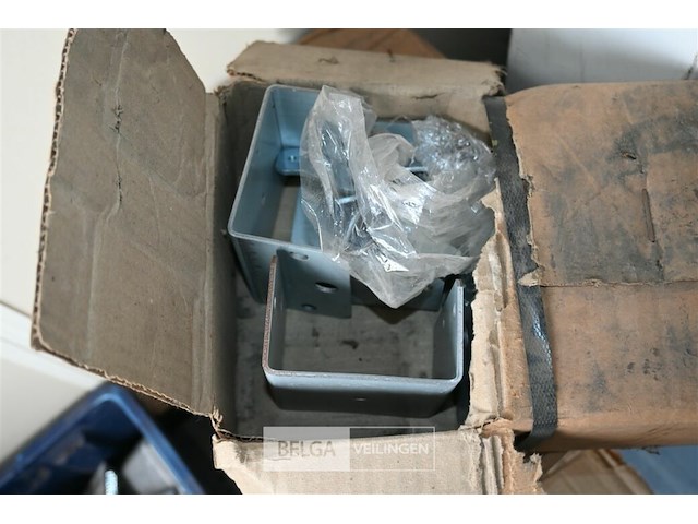 Partij metalen l-profielen - afbeelding 2 van  4