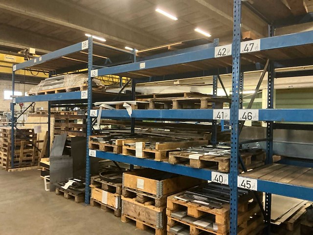 Partij metalen maatstukken - afbeelding 1 van  8