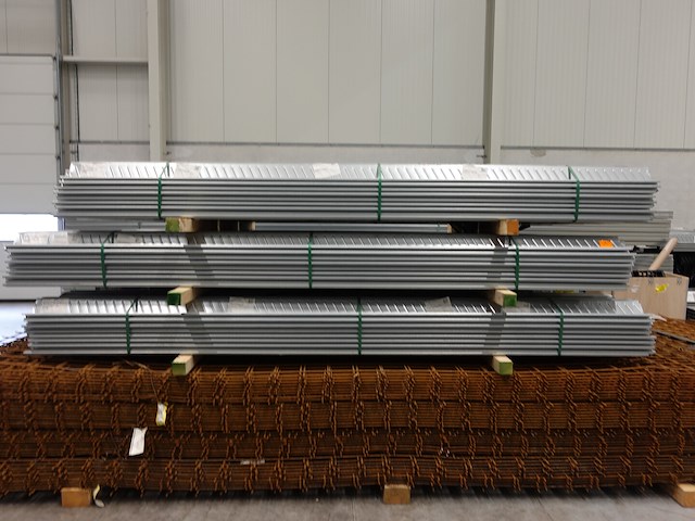 Partij metalen multideck - afbeelding 7 van  8