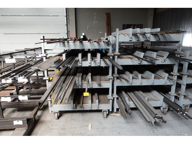 Partij metalen profielen - afbeelding 1 van  8