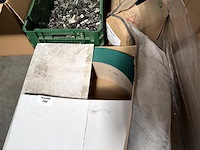 Partij metalen verzegelclips en rol omsnoeringsband - afbeelding 1 van  3