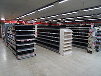 Partij metalen winkelrekken + losse onderdelen - afbeelding 1 van  10