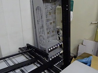 Partij metalen winkelrekken + losse onderdelen - afbeelding 10 van  10