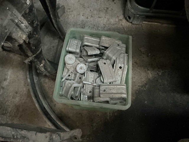 Partij metalen - afbeelding 2 van  5