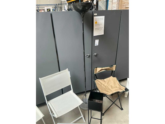 Partij meubilair en decoratie - afbeelding 2 van  6
