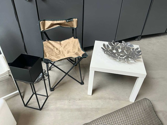 Partij meubilair en decoratie - afbeelding 6 van  6