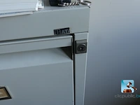 Partij meubilair met it-apparatuur - afbeelding 2 van  28