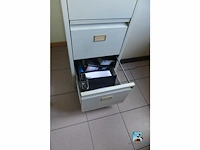 Partij meubilair met it-apparatuur - afbeelding 5 van  28