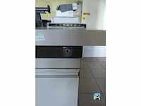 Partij meubilair met it-apparatuur - afbeelding 23 van  28