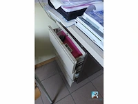Partij meubilair met it-apparatuur - afbeelding 25 van  28