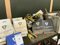 Partij millennium vlaggen en markers - afbeelding 3 van  4