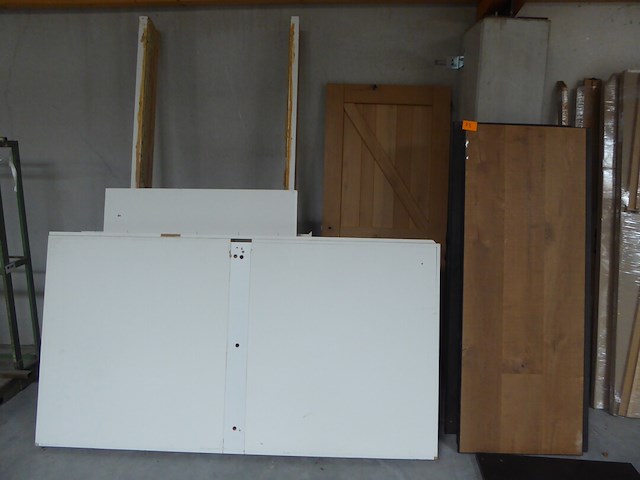 Partij modelhout + deur - afbeelding 1 van  3