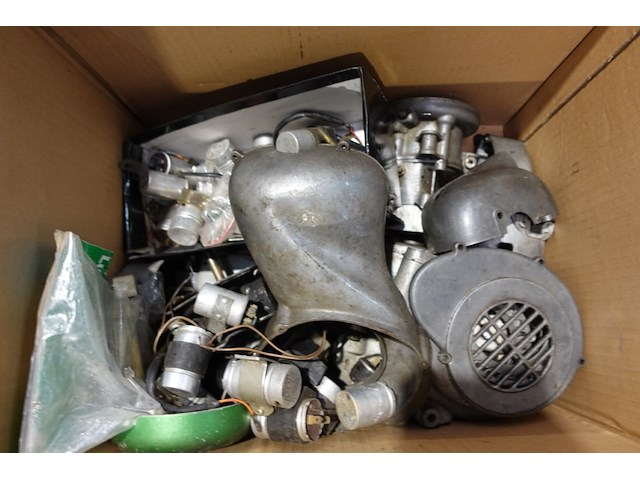 Partij motoronderdelen - afbeelding 2 van  5