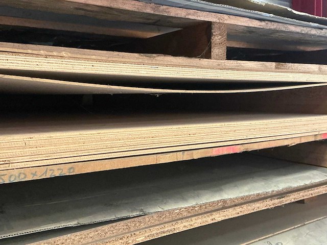 Partij multiplex - afbeelding 3 van  9