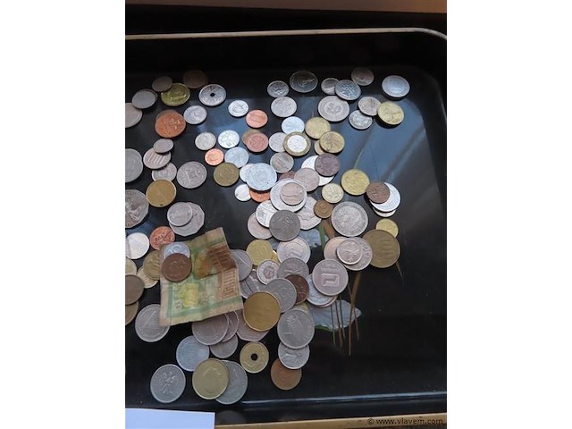 Partij munten in schaal - afbeelding 3 van  3