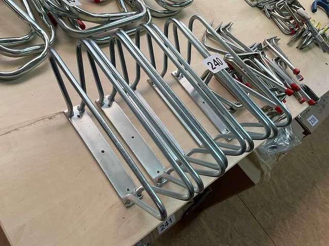 Partij muur beugels en fiets rekken - afbeelding 6 van  6