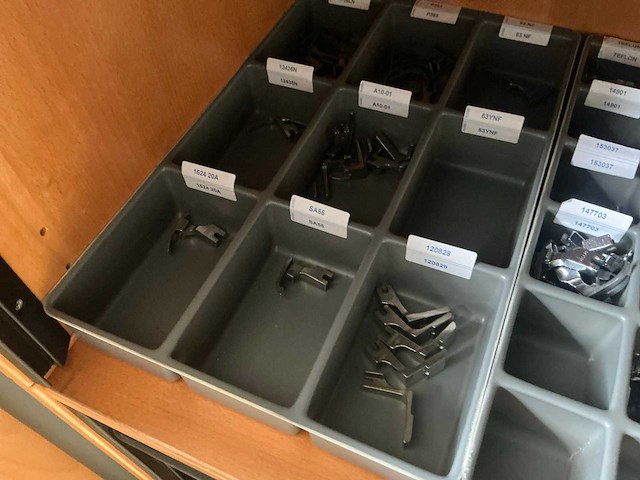 Partij naaimachine toebehoren - afbeelding 6 van  16