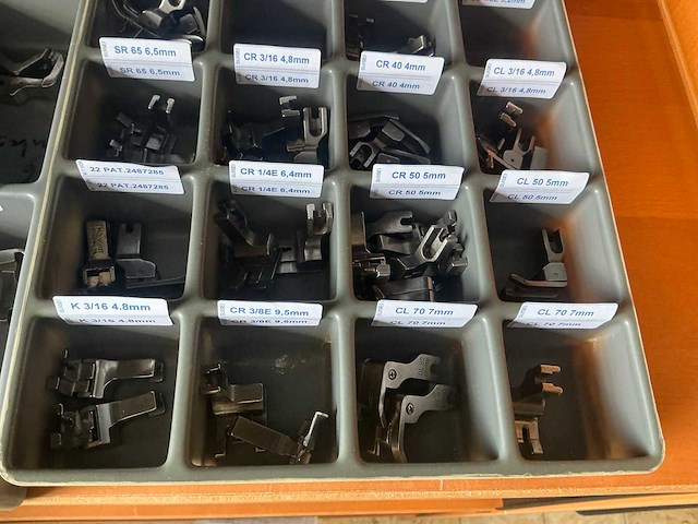 Partij naaimachine toebehoren - afbeelding 1 van  1