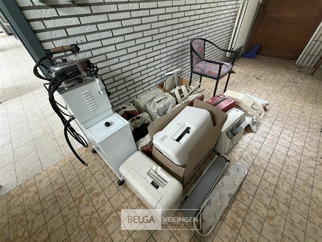 Partij naaimachines voor wisselstukken - afbeelding 5 van  9