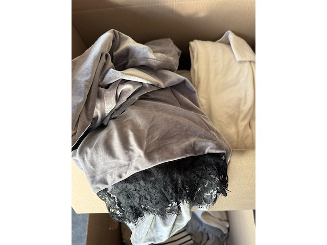 Partij nachtkledij - afbeelding 4 van  7