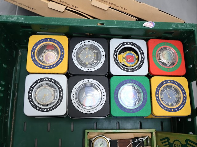 Partij nafnaf horloge - afbeelding 1 van  4