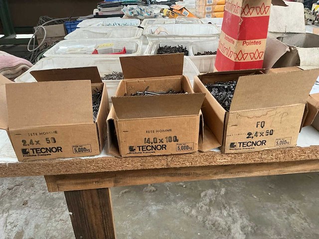 Partij nagels en bouten - afbeelding 3 van  11